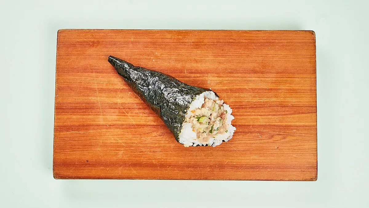 28. Negitoro Temaki Sushi