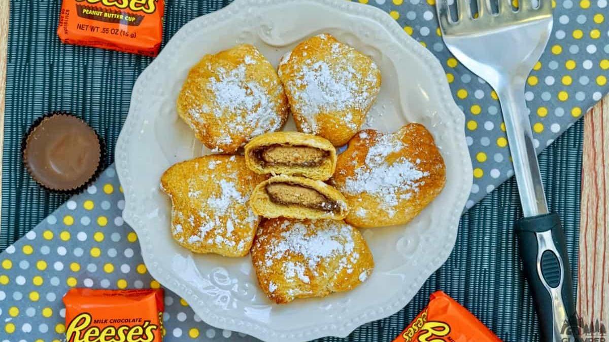 Deep-Fried Reese’s Peanut (3 Pieces)