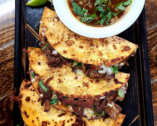 Quesadilla De Birria