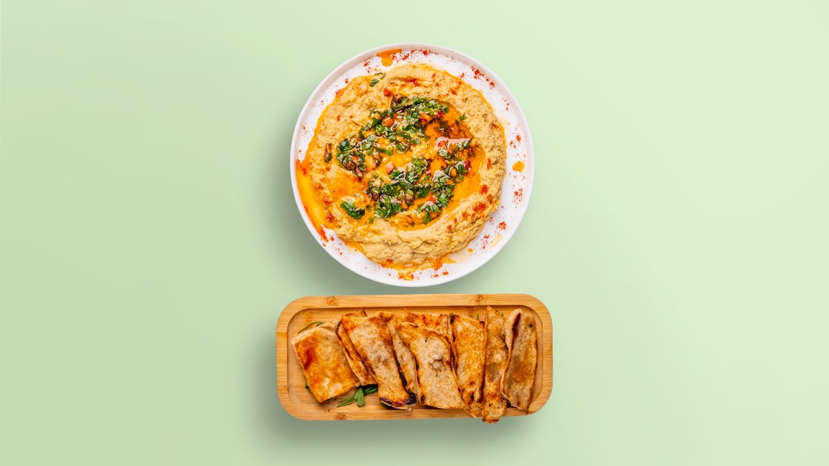 Hummus me Qiqrra
