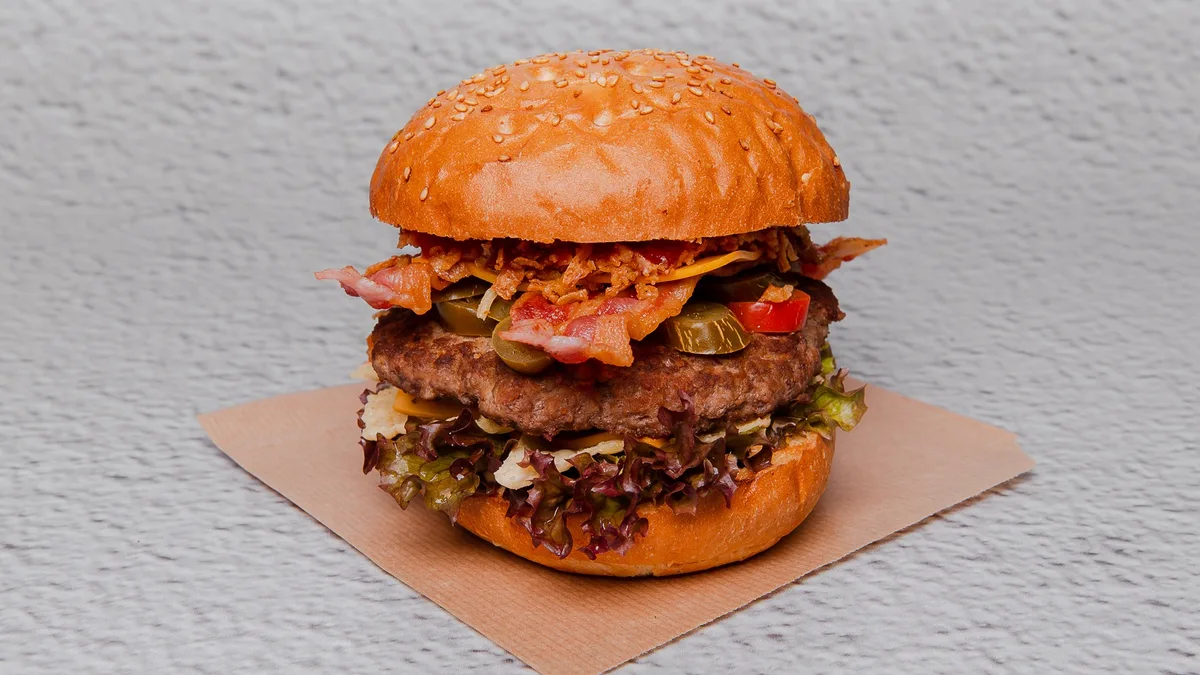 Deluxe Mexico burger