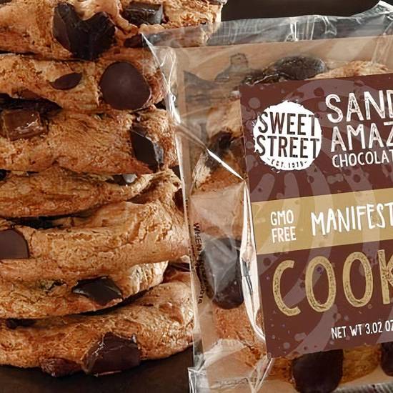 sandy’s amazing chocolate chunk manifesto cookie