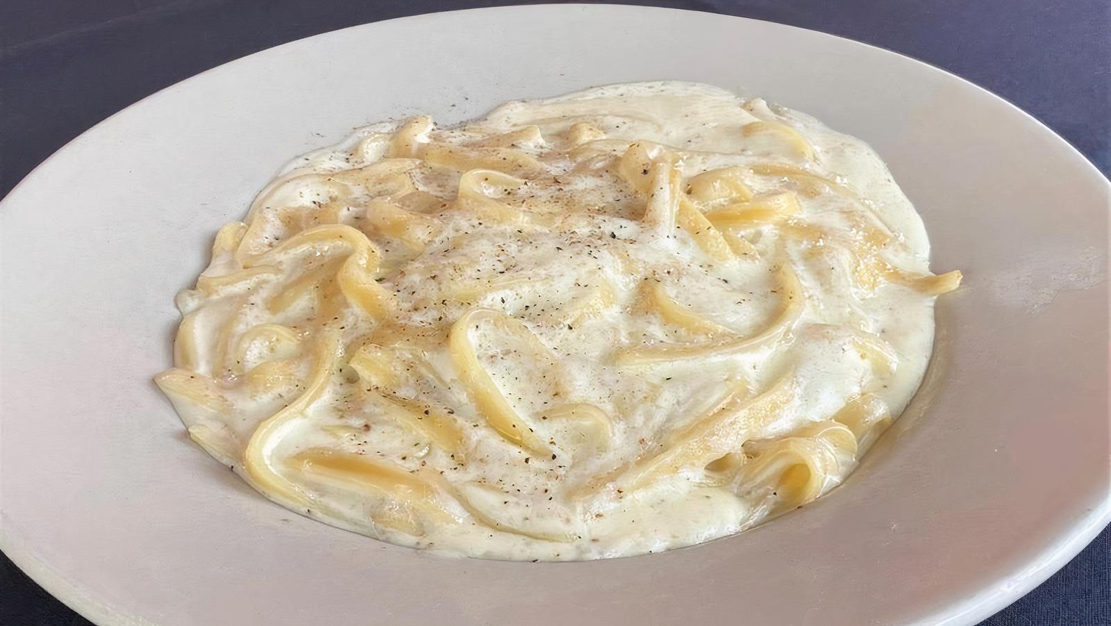 Fettuccine Alfredo