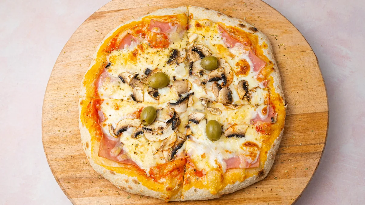 Capricciosa pizza 27cm