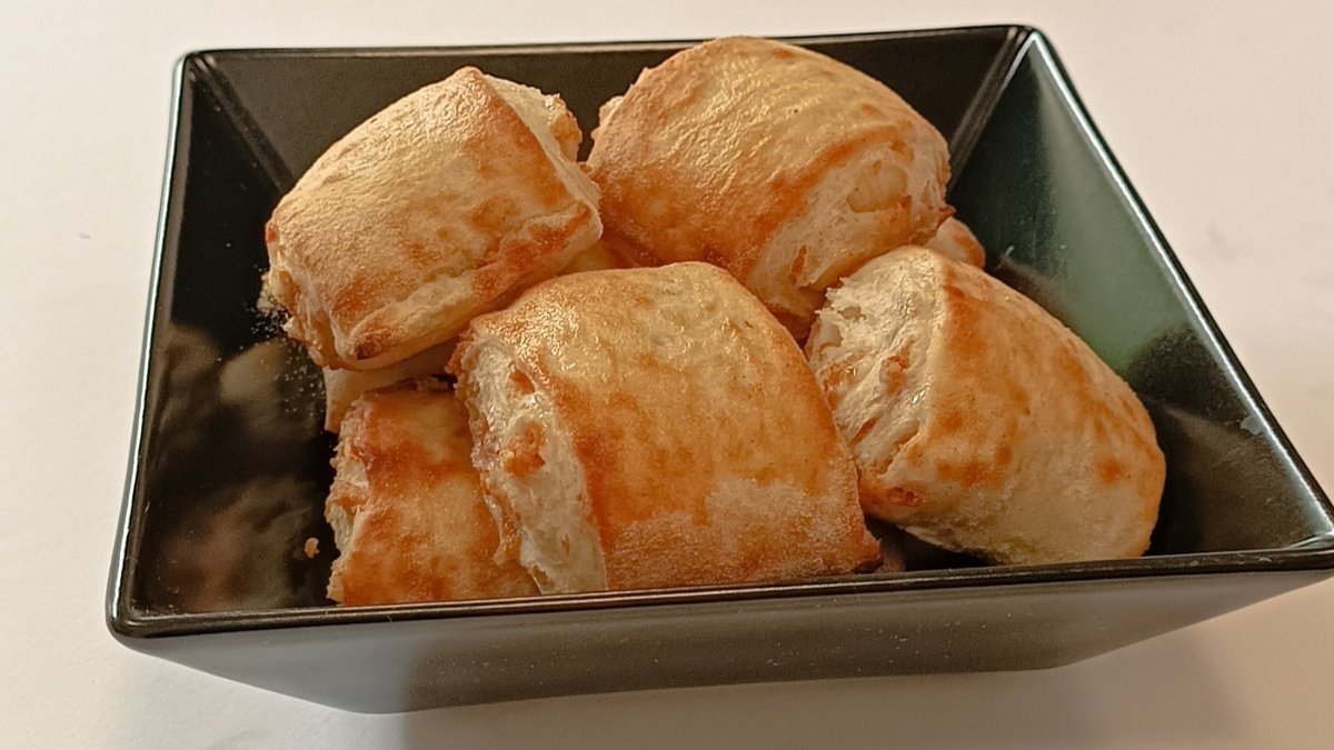 Pogačice sa čvarcima 8 kom
