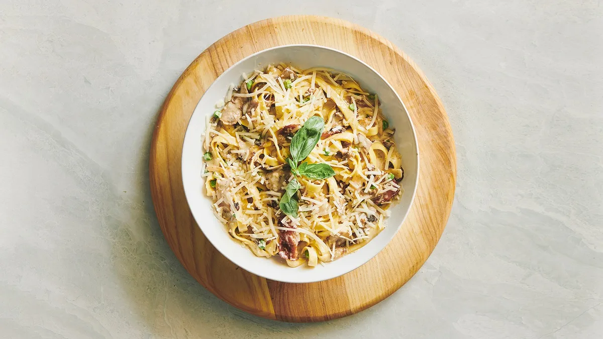 34. Fettuccine Alla Crema