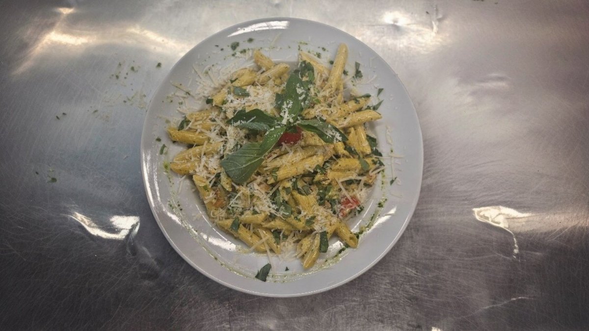 42. Penne Alla Pesto Pollo