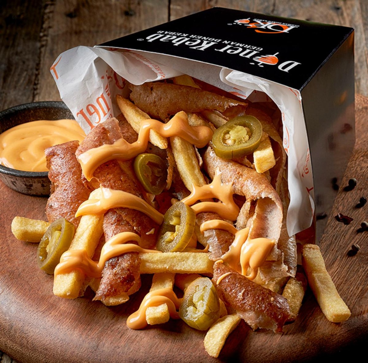 Döner Pommes Smältost Box
