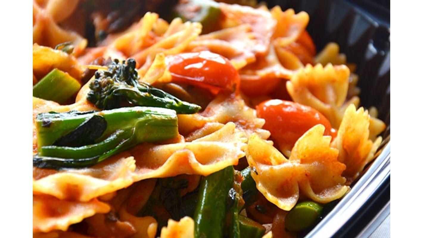 Family Vegetable Farfalle Feeds 2-4