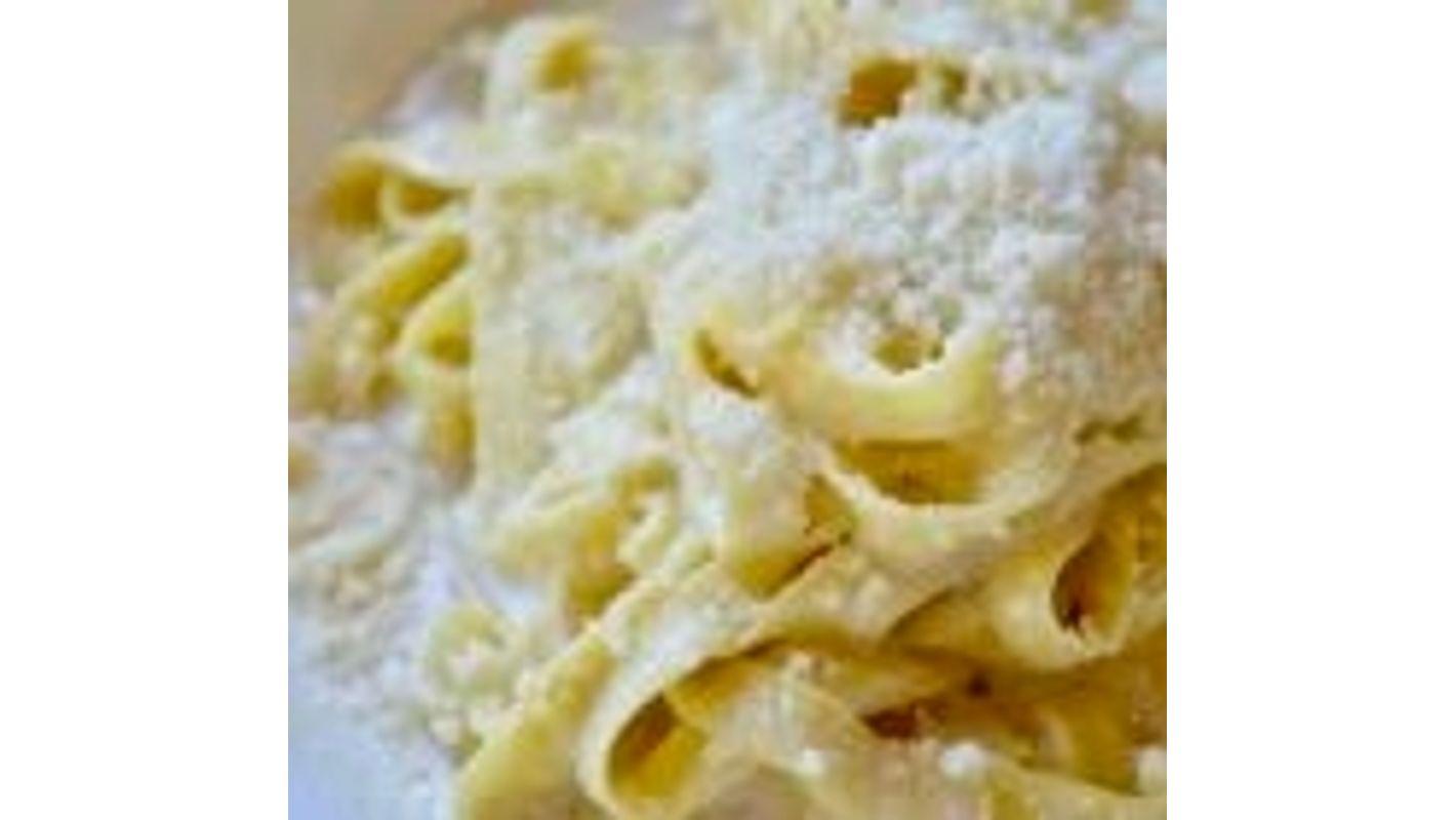 KIDS Fettuccine Alfredo