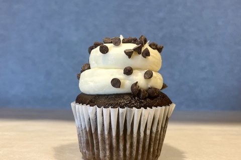 White Midnight Magic Cupcake