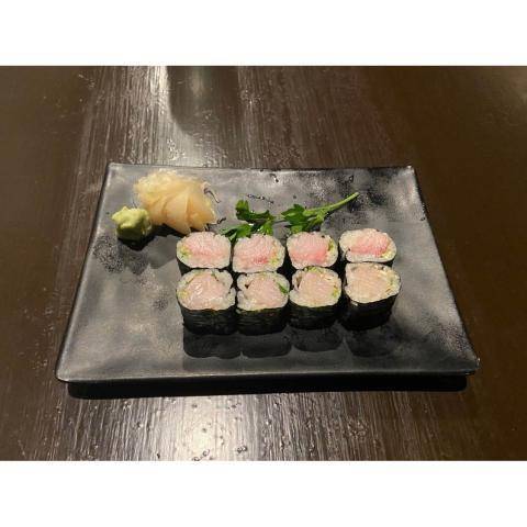 Toro Scallion Roll