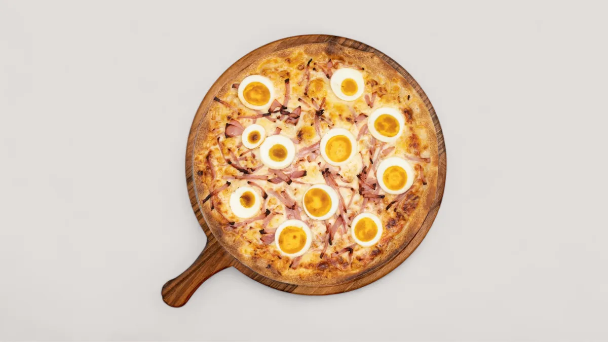 Pizza Uova di Prosciutto
