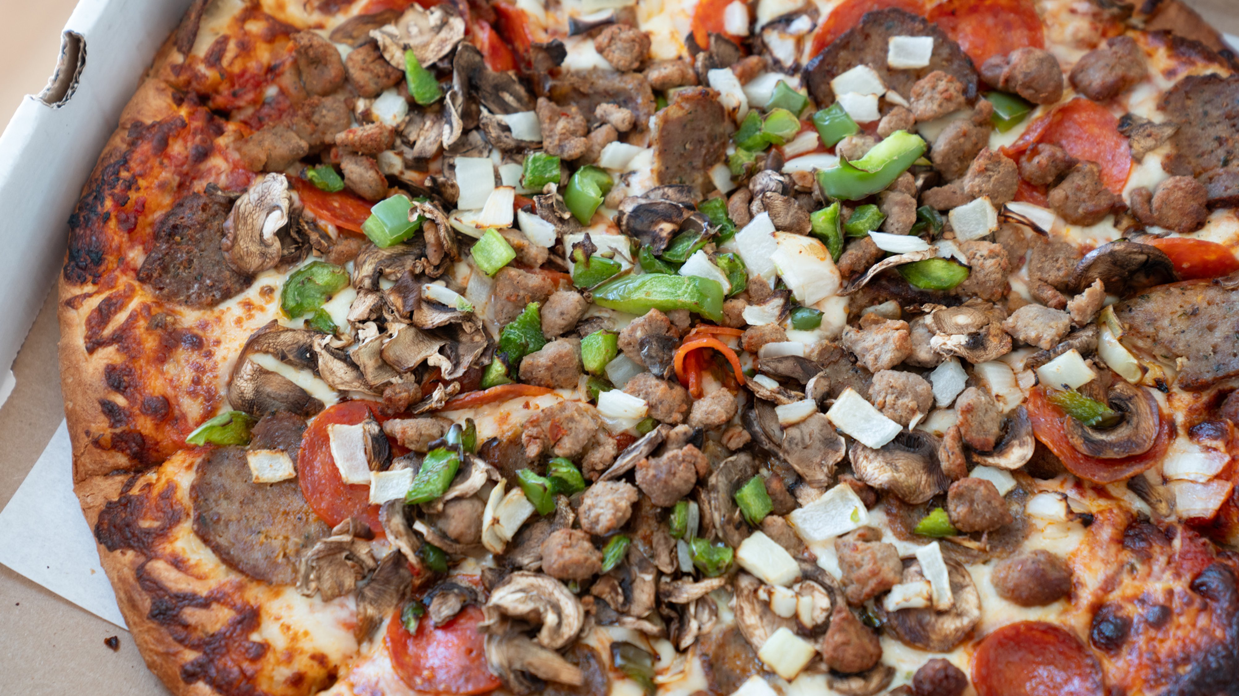 Deluxe Pizza