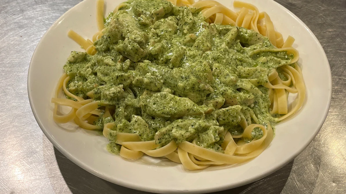 Fettuccini Al Pesto Pasta