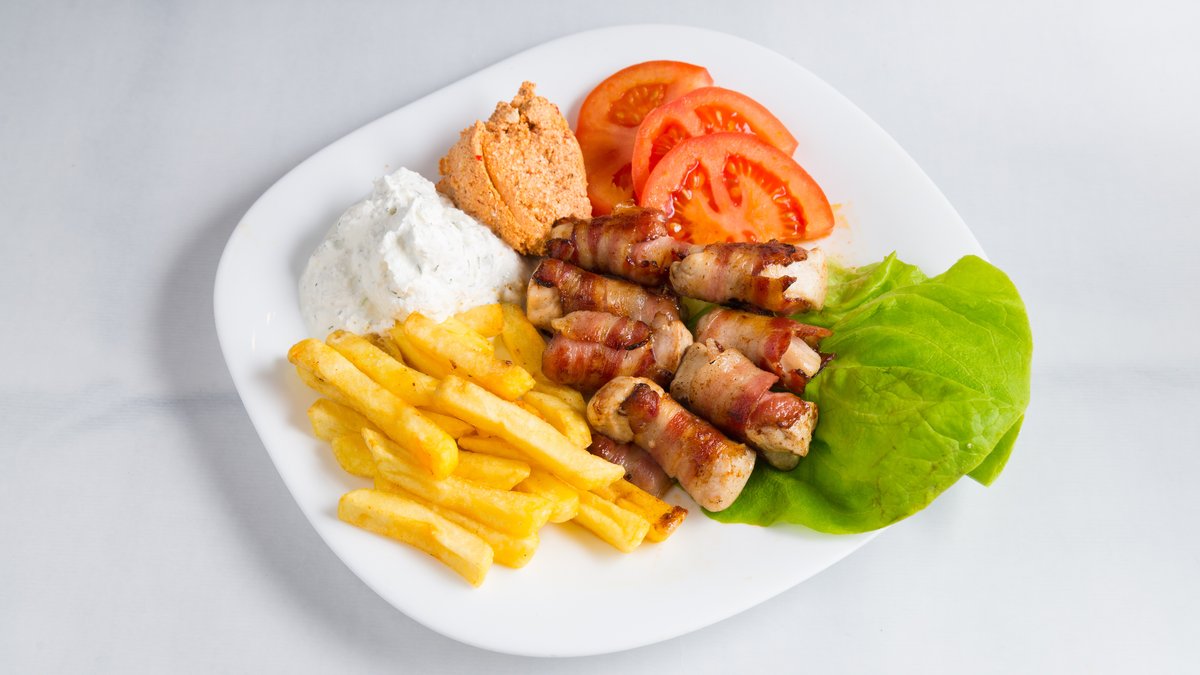 Rolovani pileći ražnjić 220g