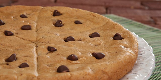 Big Chocolate Chip Cookie