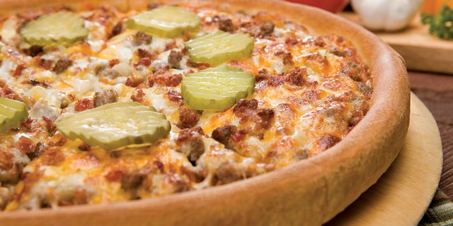 Gluten-Free Bacon Cheeseburger Pizza