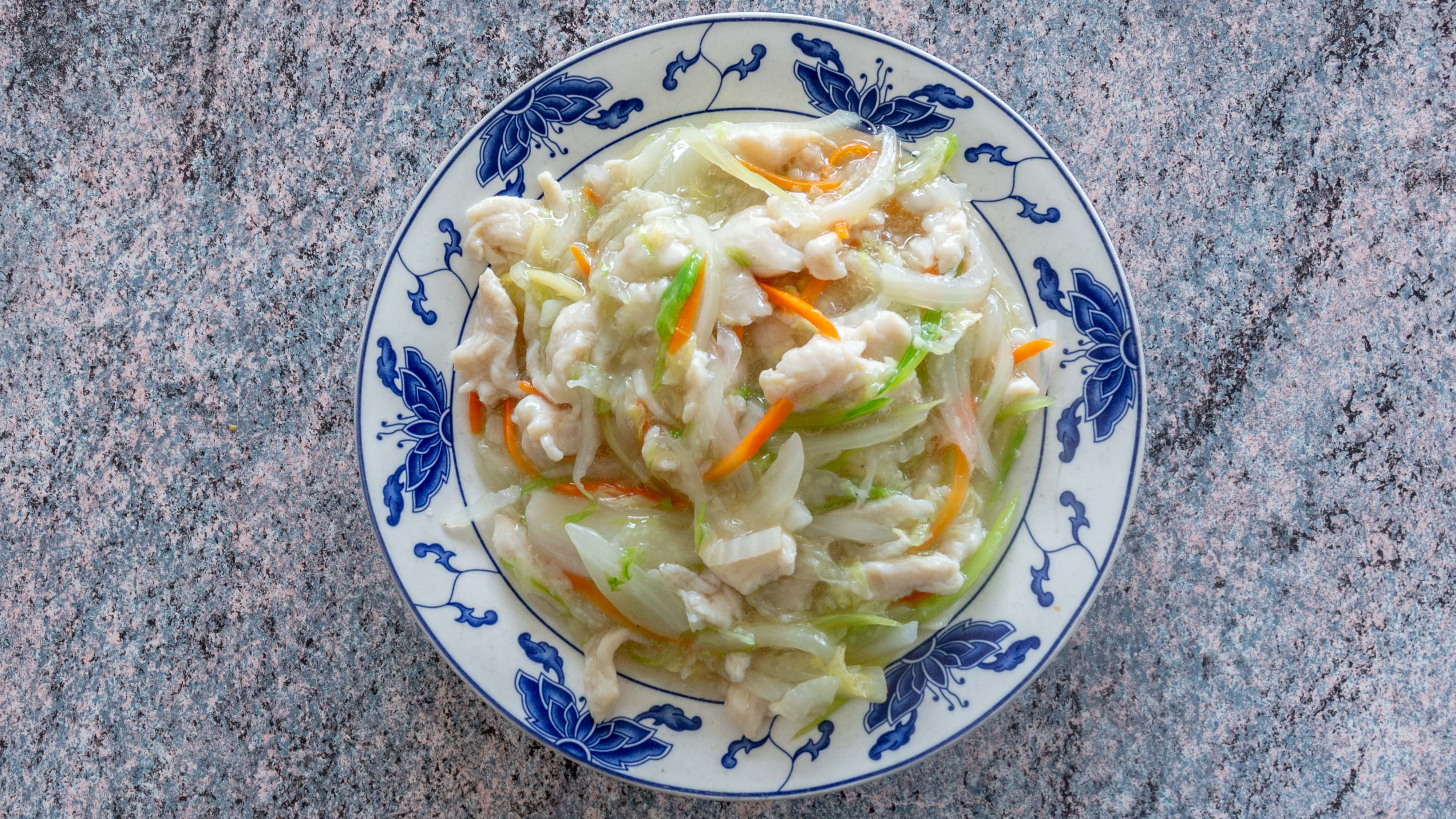 20. Chicken or Roast Pork Chow Mein
