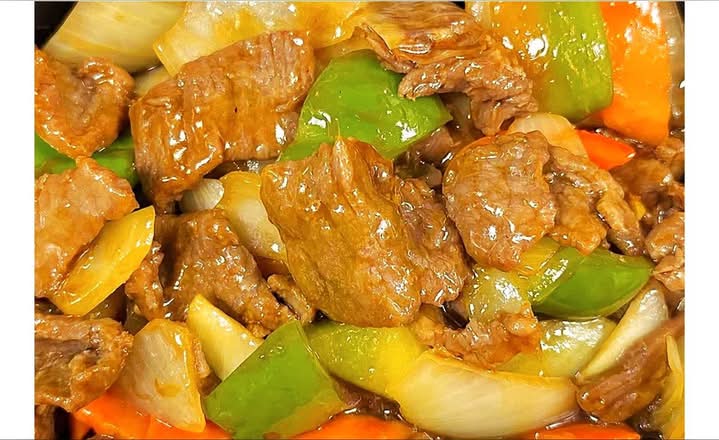 C10.Beef w.Peppers and Onions(M)-C10.青椒牛(中份)