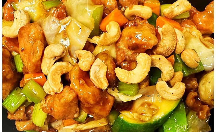 C15.Chicken w.Cashew Nuts(L)-C15.腰果鸡(大份)
