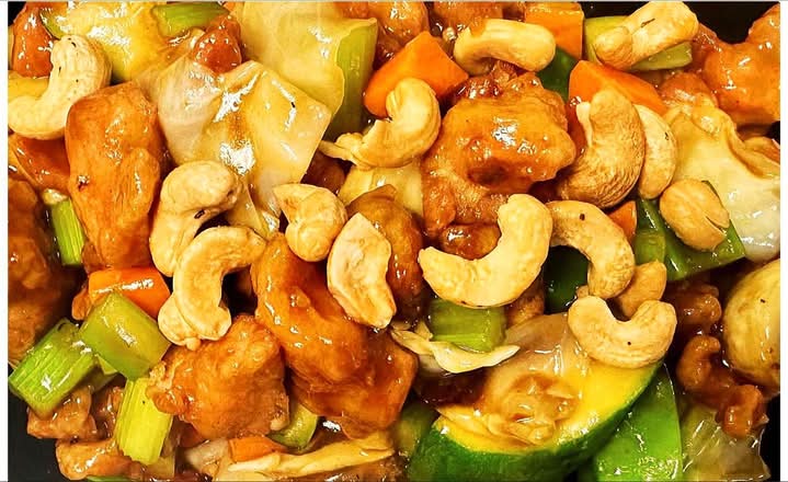 C15.Chicken w.Cashew Nuts(M)-C16.腰果鸡(中份)