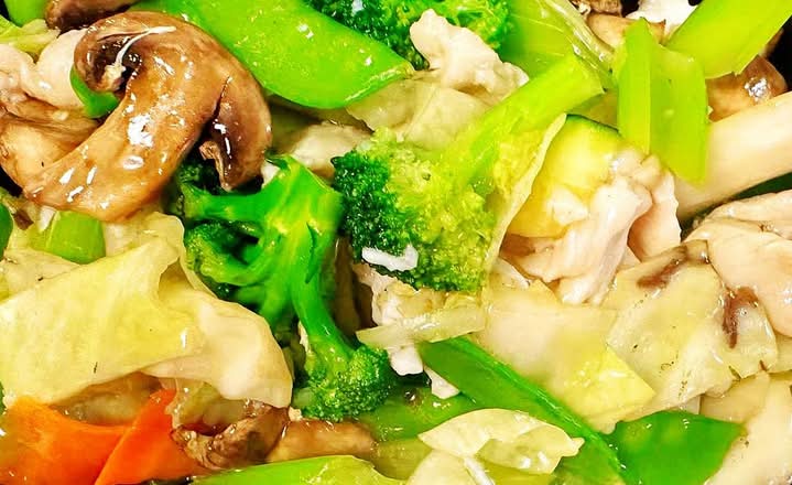 C4.Moo Goo Gai Pan(L)-C4.蘑菇鸡片(大份)
