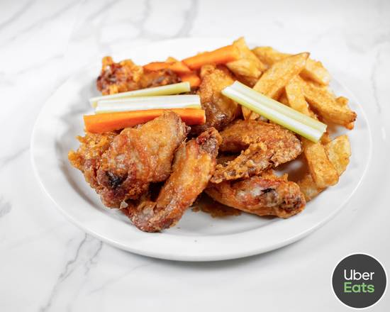 Chicken Wing with French Fries 鸡翅跟薯条