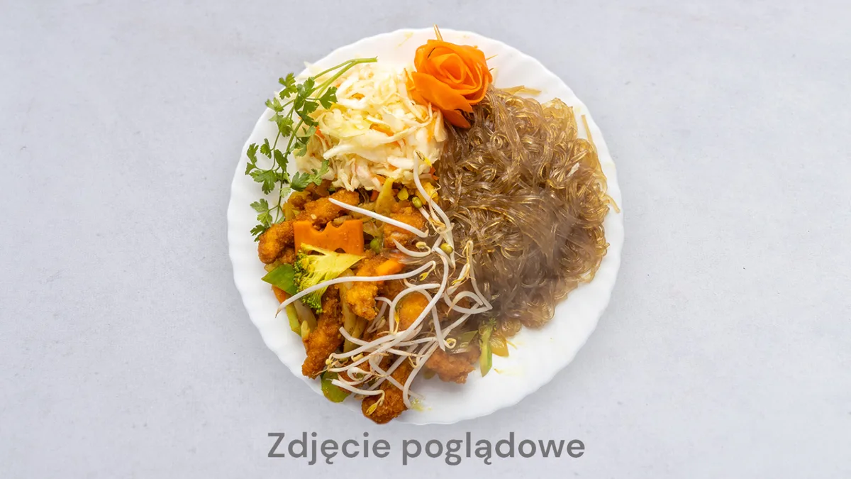 39. potrawka ostro-kwasna z kurczaka i makaronem sojowym