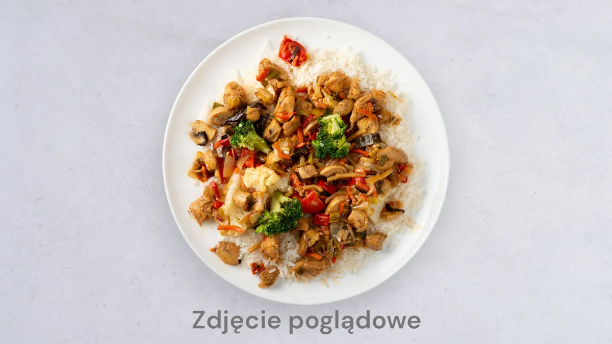 602 - Kurczak z warzywami i czosnkiem w pikantnym sosie