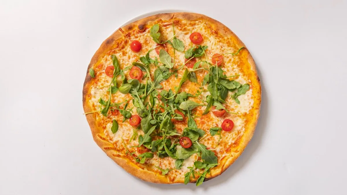 21. Margarita perhepizza
