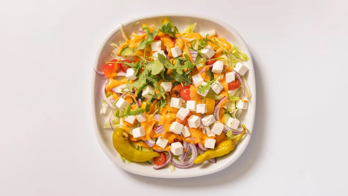 49. Feta salaatti