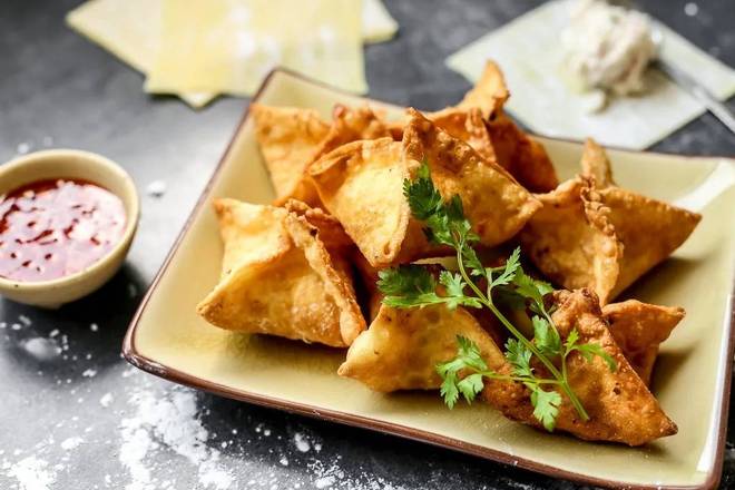 Crab Rangoon (6 pcs)