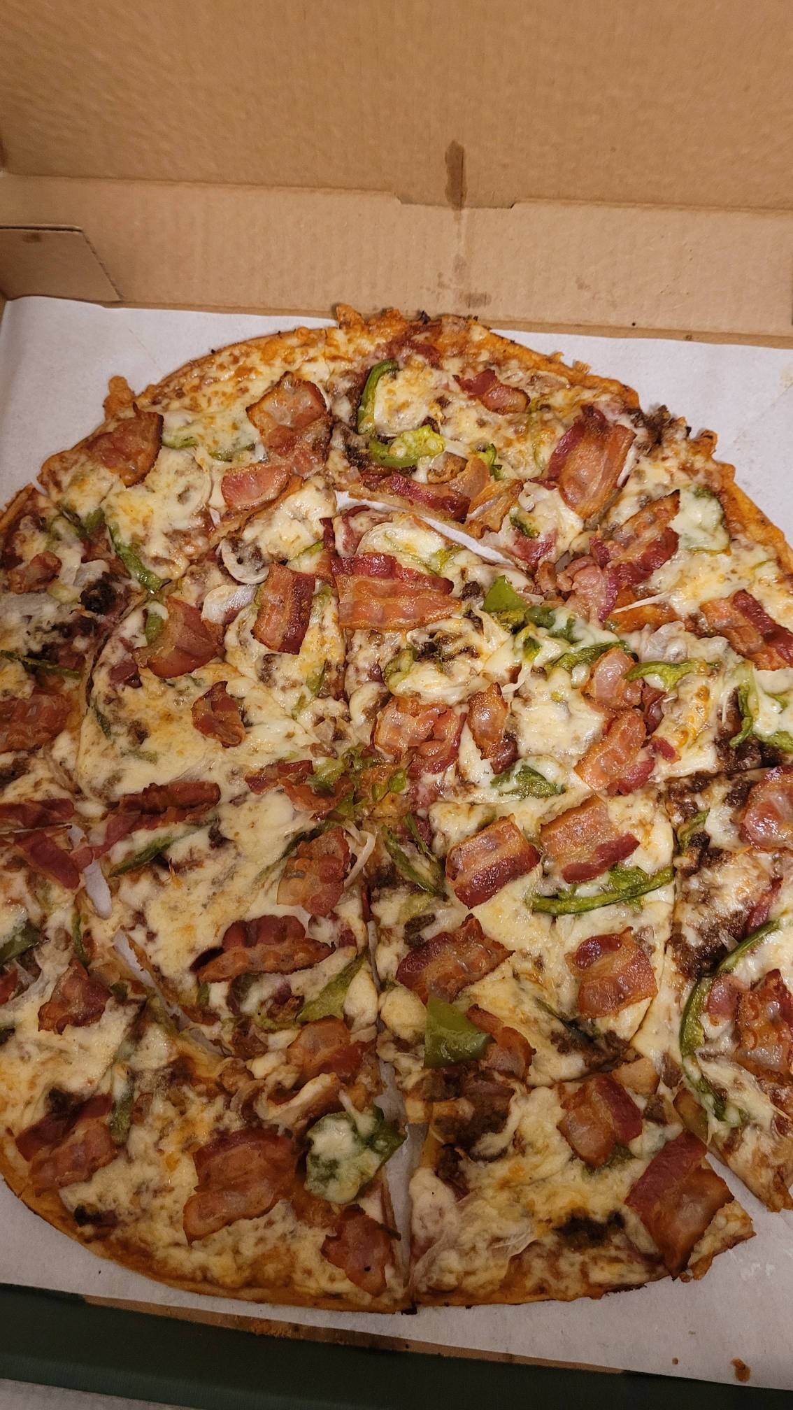 X-Large Classic Italian Combo Pizza