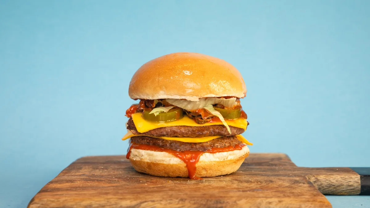 Smoke Jalapeño Burger 💛