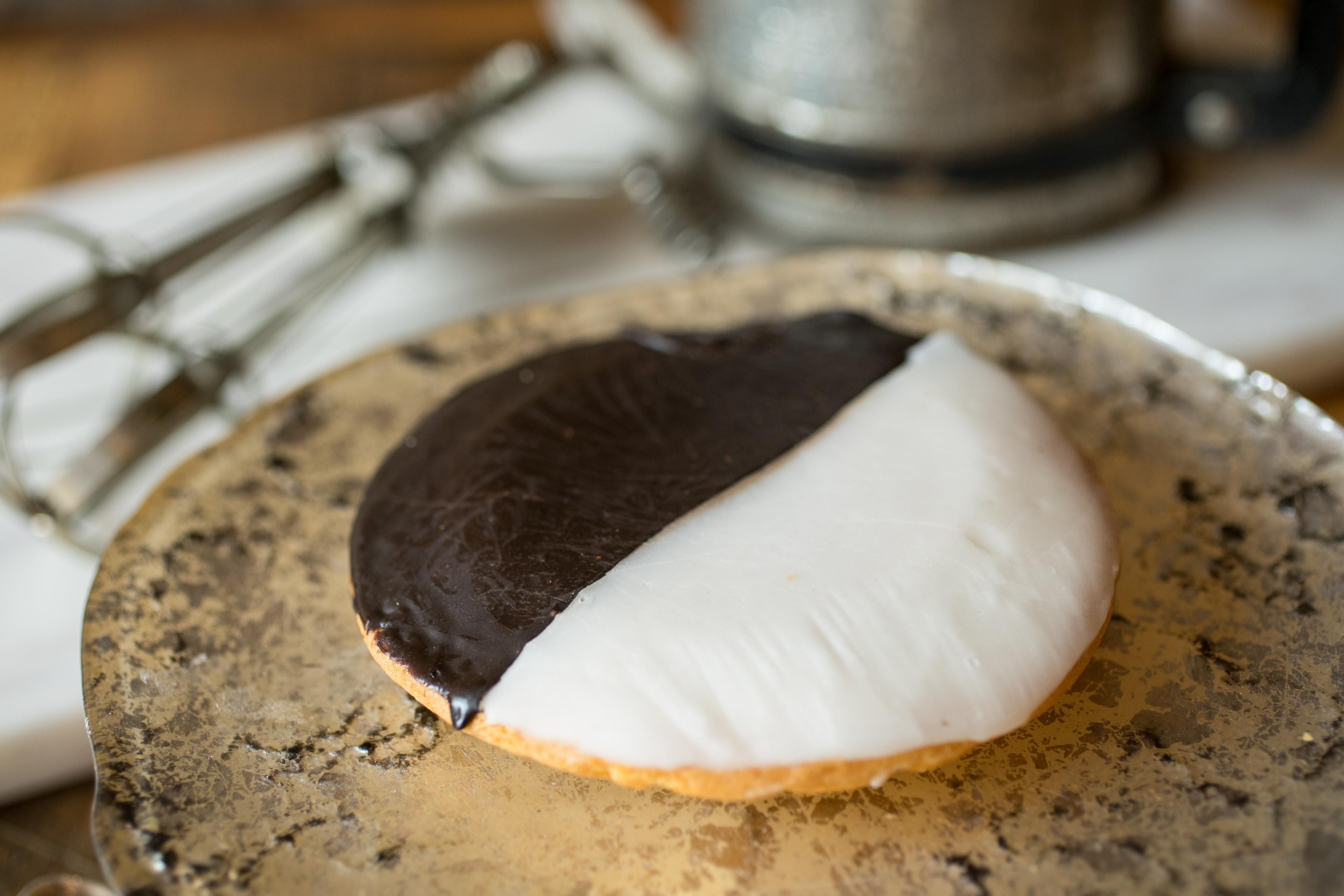Black and White Cookie - D2D