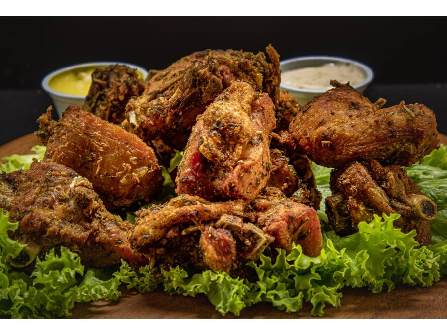 232 Frango a Passarinho com Fritas