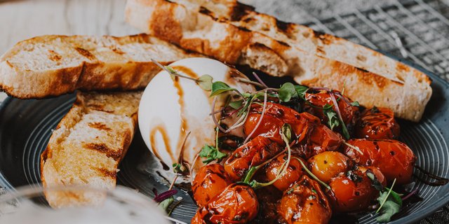 Burrata and Roasted Tomatoes