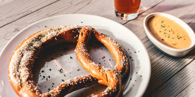 Pretzel Sticks Tray