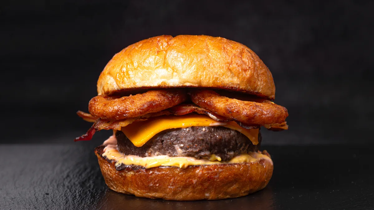 Gorilla burger + pomfrit