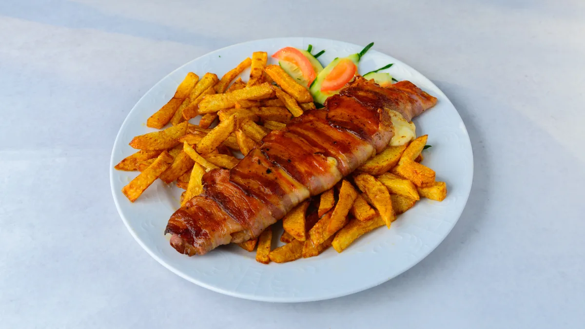 Rolovana vešalica u slanini
