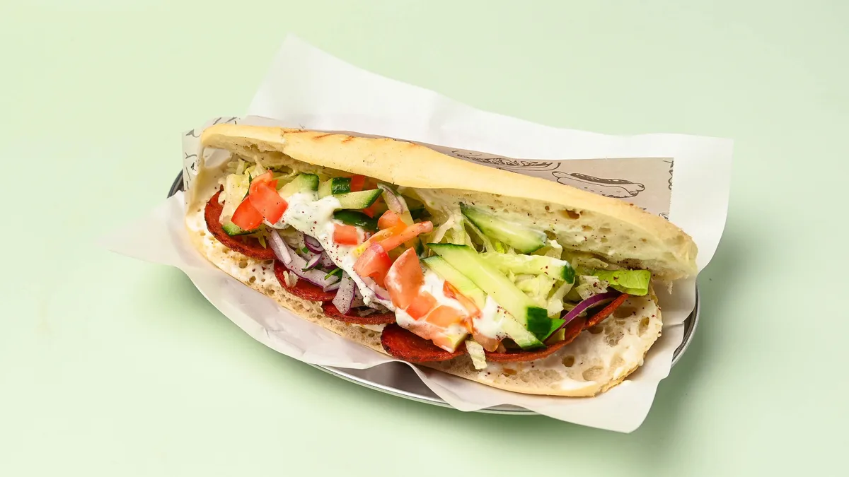 Knoblauchwurst-Baguette