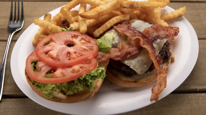 Bacon Cheddar Burger*