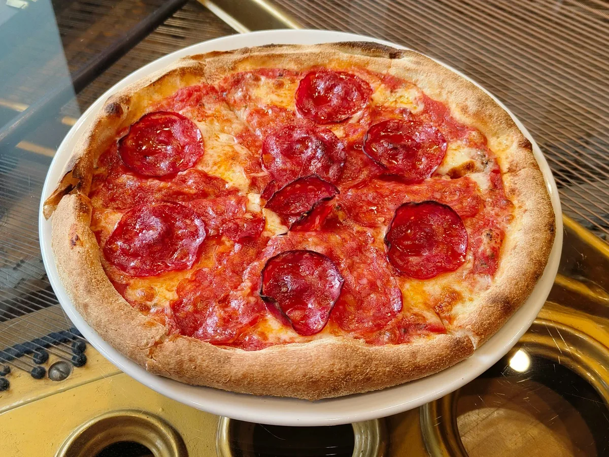 Pizza Salame