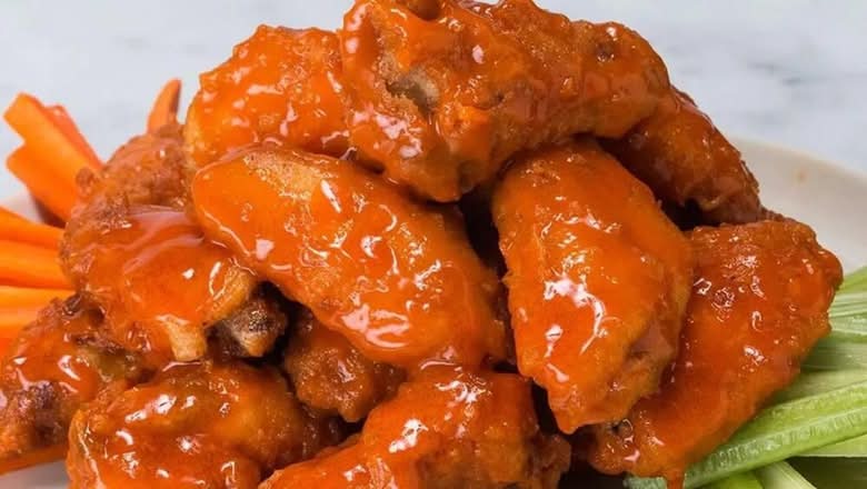 Buffalo Wings (10 Pcs.)