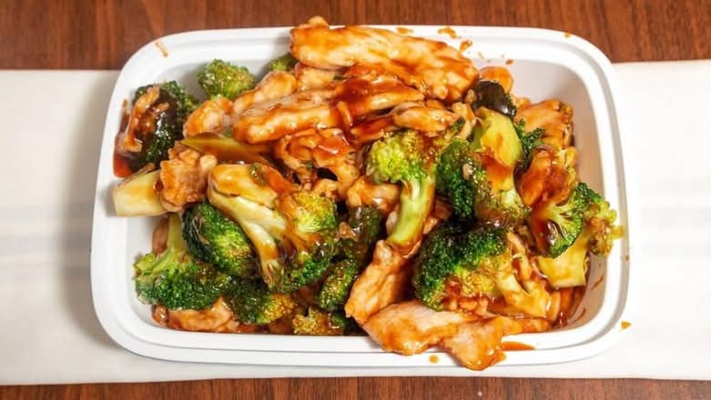 Chicken with Broccoli (L)