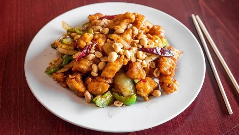Chicken with Cashew Nuts(L)