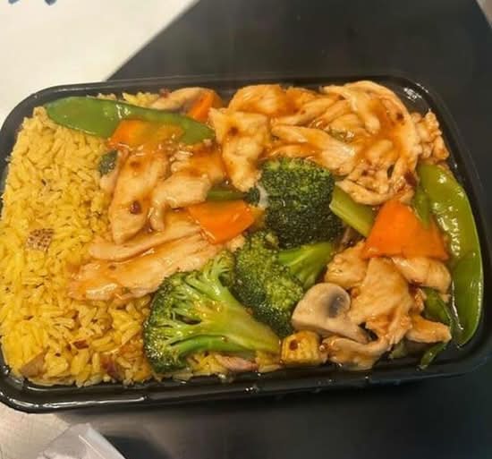 Chicken with Garlic Sauce(L)