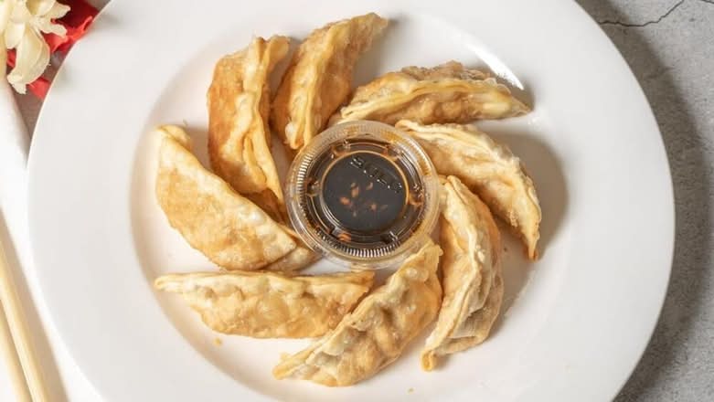 Fried Dumplings (8 Pcs.)