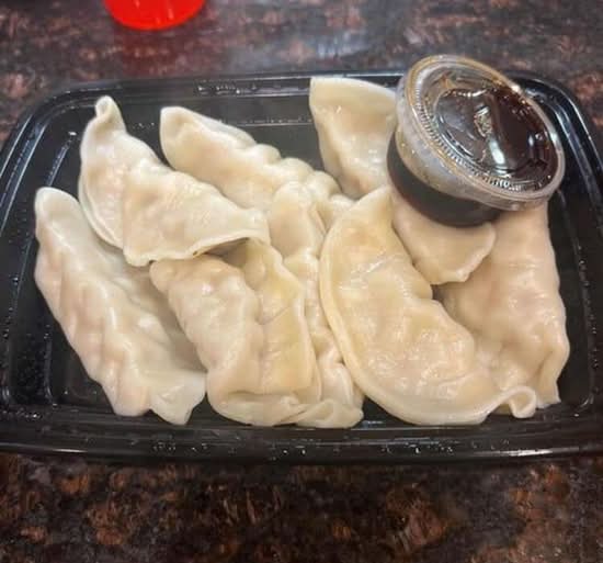 Steamed Dumplings (8 Pcs.)